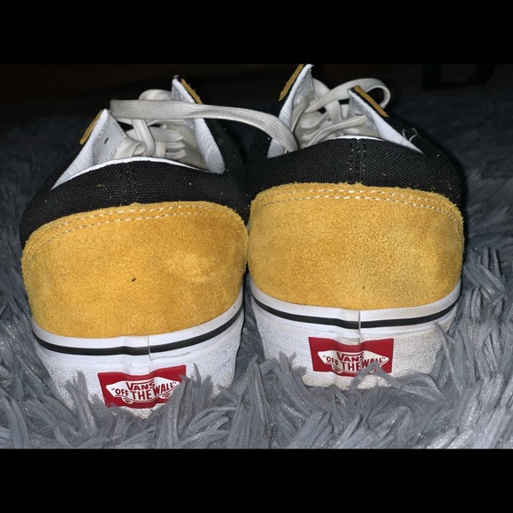 Vans - Picture 3 of 5